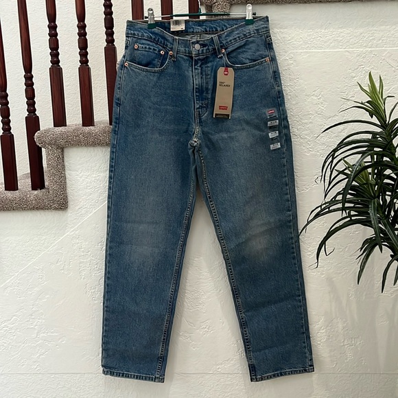 LEVI’S Women’s 550 Relaxed 32 x 32 Blue Jeans NWT - Picture 1 of 16